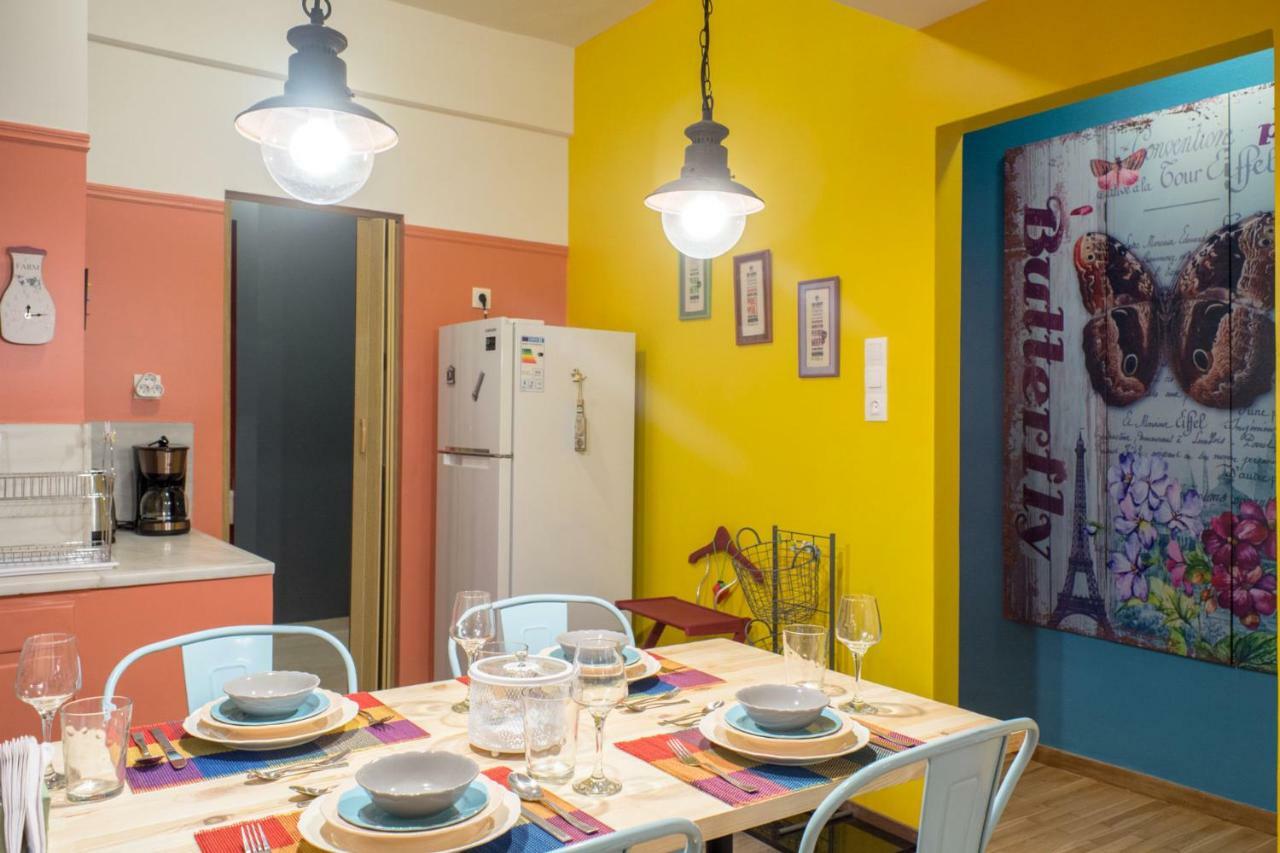 "Casa De Colores", Next To The Metro Athen Exterior foto